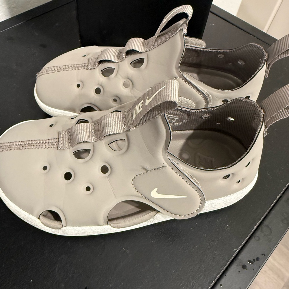 Nike Kids Sandals - Beige and White
